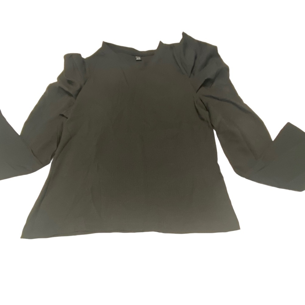 Black long sleeve poofy shoulder gauze like fabric shirt